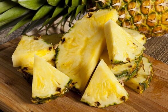 Ananasul într-un smoothie va ajuta la curățarea organismului și la întărirea sistemului imunitar. 