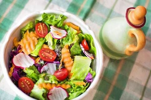 salata de legume pe dieta keto
